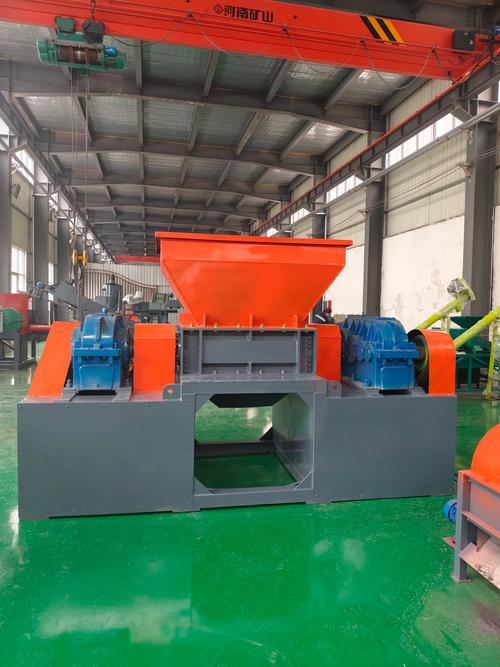 废旧轮胎粉碎机多少钱一套?废轮胎破碎机价格表